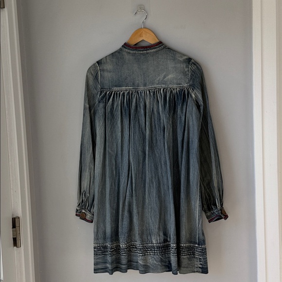 Keer Qiaowa Denim Dress Floral Embroidered Tunic - Picture 5 of 10